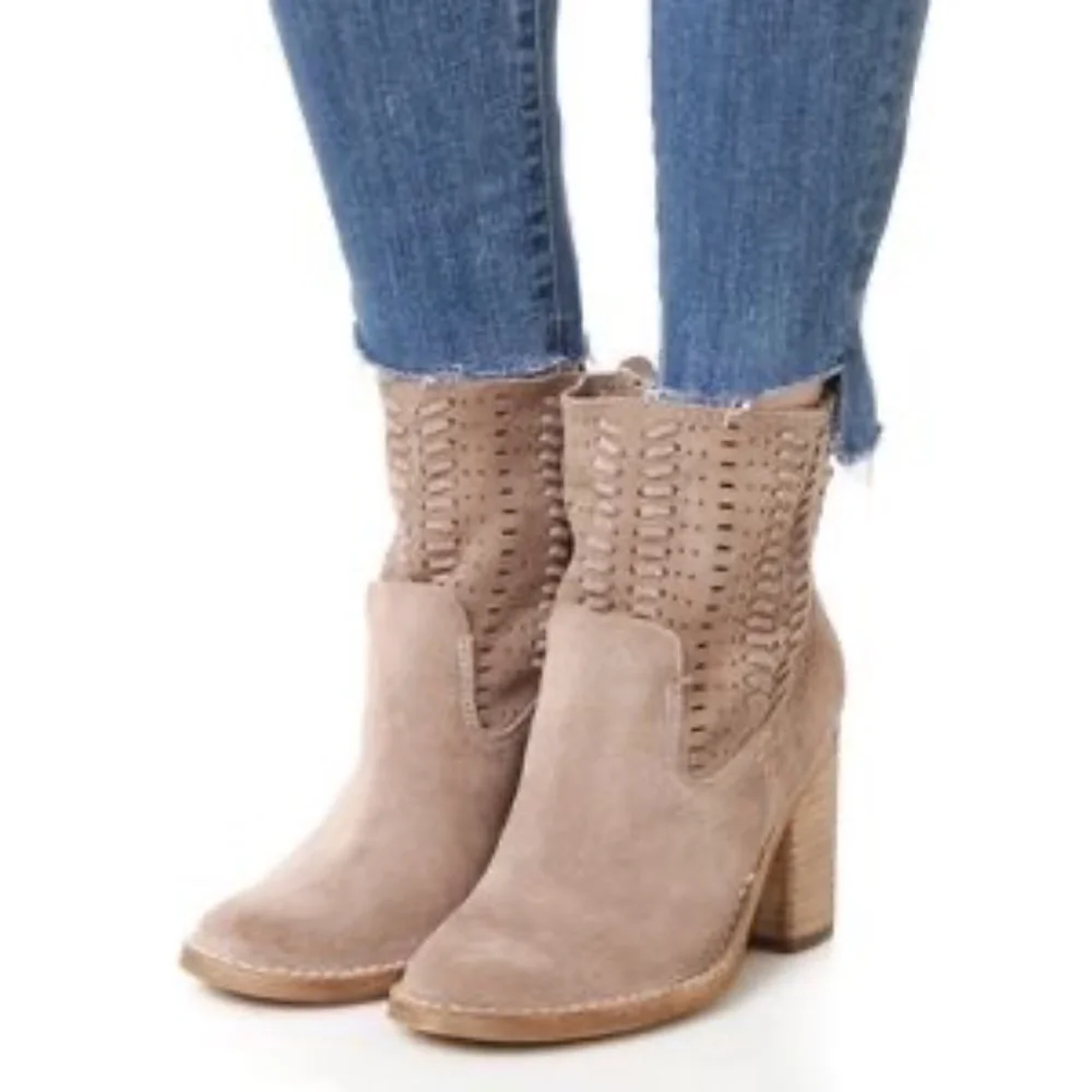 Dolce Vita Landon Booties Boots Suede Taupe size 10